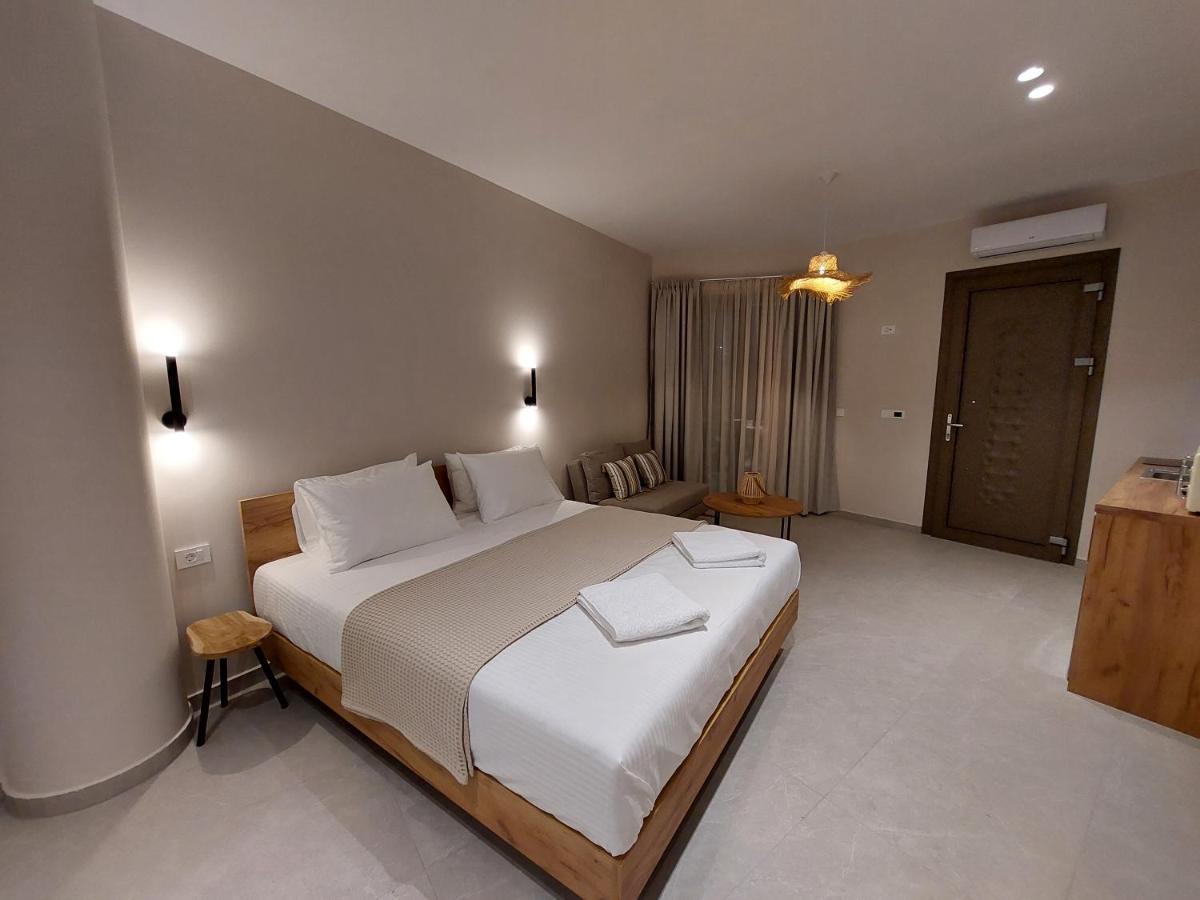 Apartment Phoenix Parga